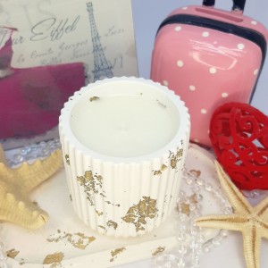 Ароматическая свеча с запахом J’adore Dior, 180 мл в стакане из гипса